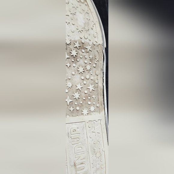 Nintendo Super Mario Flat Shoes Game Over Size 2 Big Kids Ground Up Brand - Picture 2 of 5